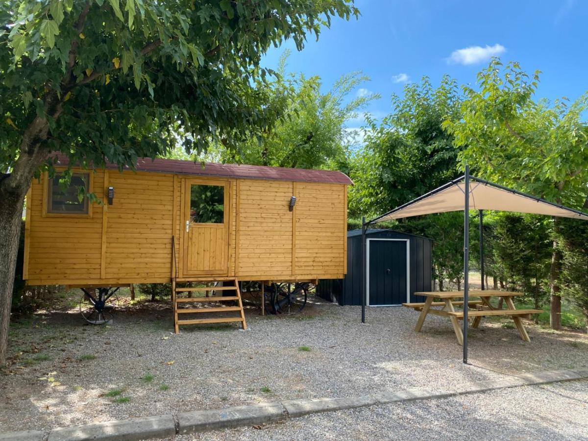 Camping Oliana المظهر الخارجي الصورة