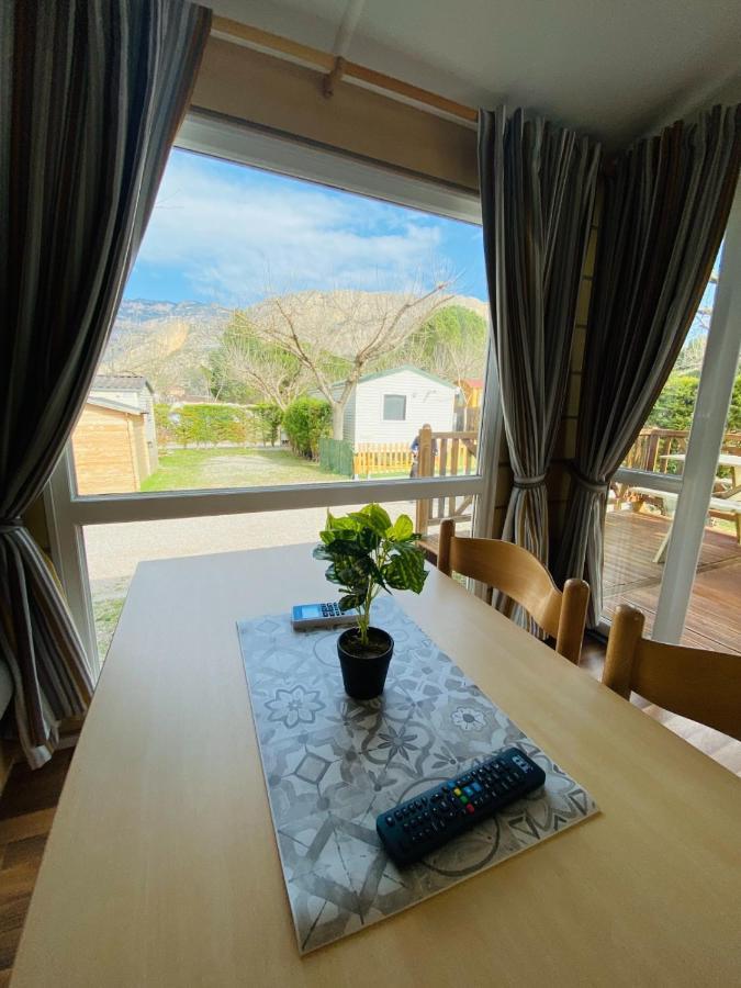 Camping Oliana المظهر الخارجي الصورة