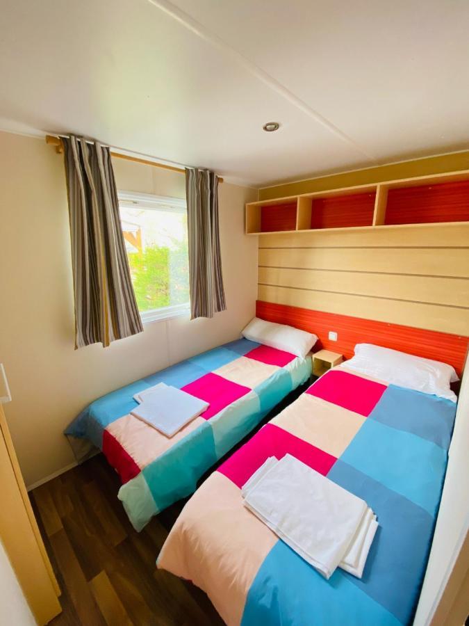 Camping Oliana المظهر الخارجي الصورة