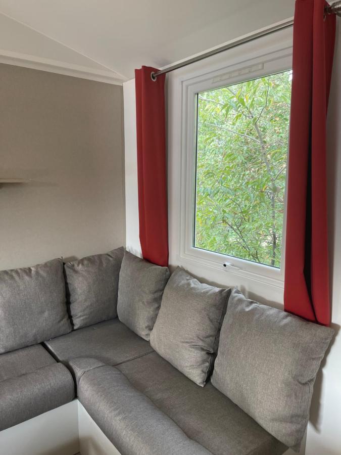 Camping Oliana المظهر الخارجي الصورة