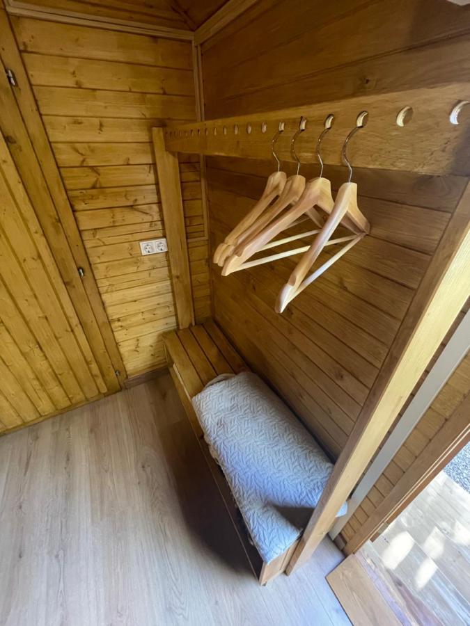 Camping Oliana المظهر الخارجي الصورة