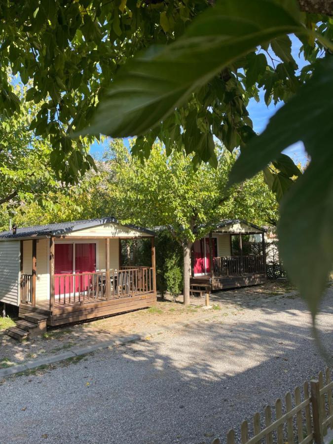 Camping Oliana المظهر الخارجي الصورة
