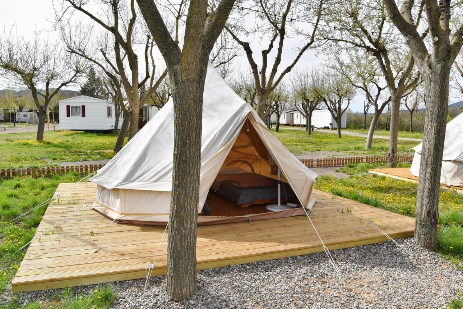 Camping Oliana المظهر الخارجي الصورة