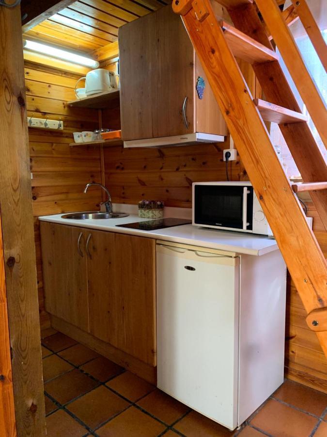 Camping Oliana المظهر الخارجي الصورة